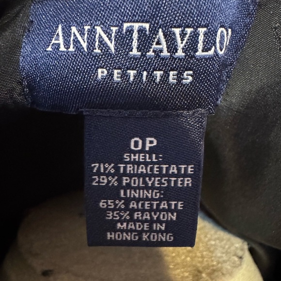 Ann Taylor Black Blazer with Notched Lapels and Fitted Silhouette - Picture 3 of 13